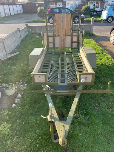 Plant trailer